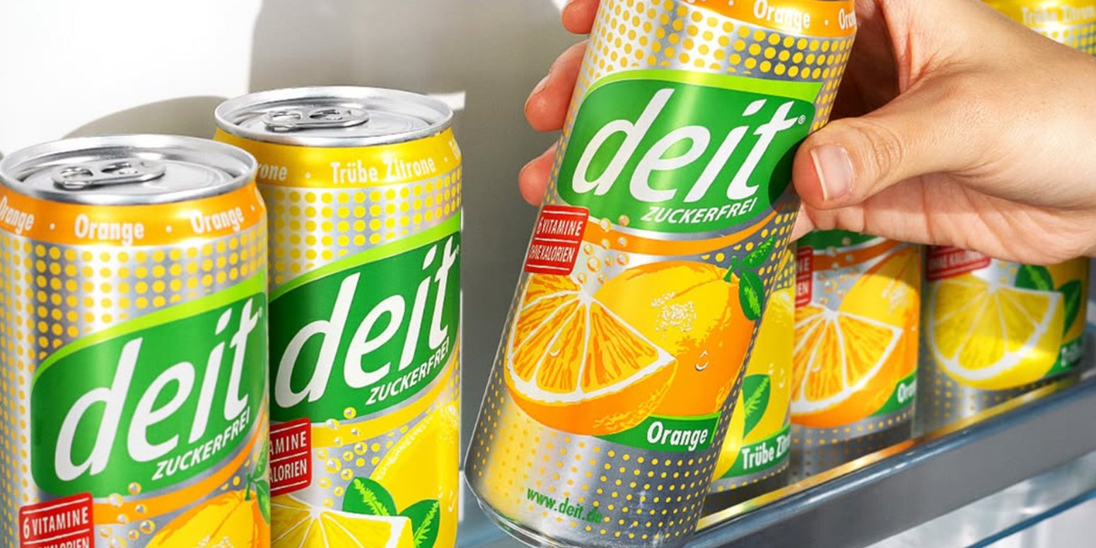 Deit Dosen und Flaschen in modernen Kontexten, unterwegs beim Radfahren, als Basis für Cocktails etc. Instagram-Optik.