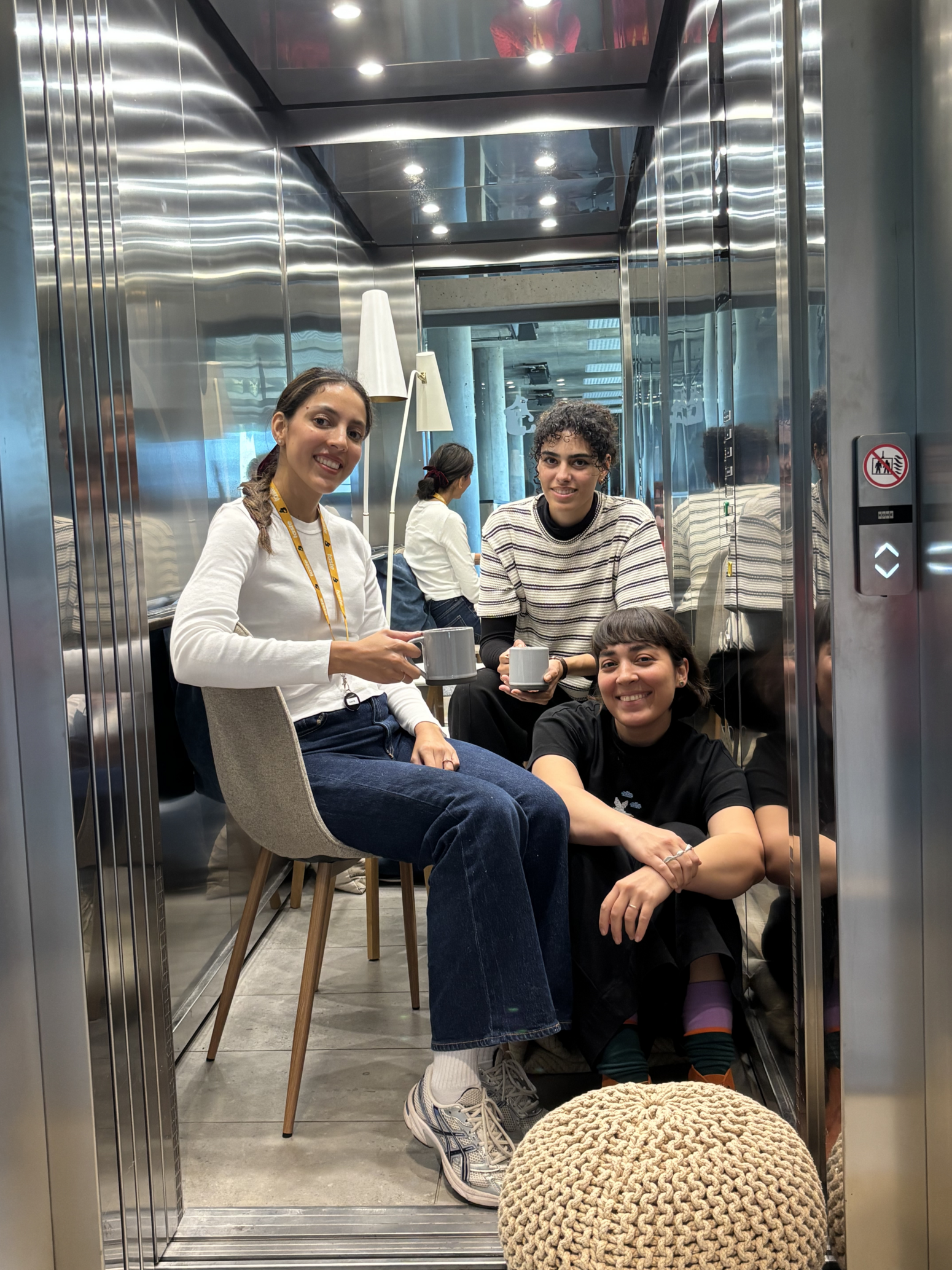 Eindrücke aus dem Alltag in der Agentur.